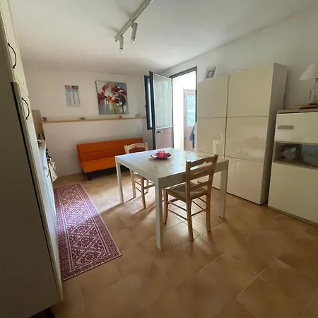 Apartment Giovanninos House